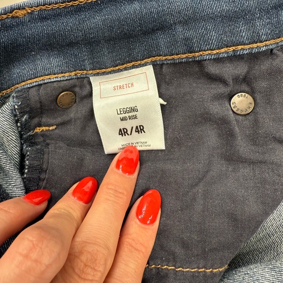 Express Mid Rise Medium Wash Jeans - Picture 2 of 6